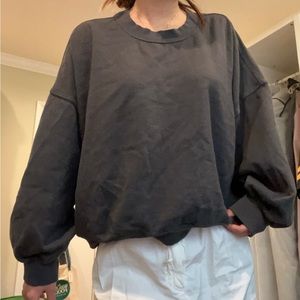 Loose Cropped Gray Crewneck